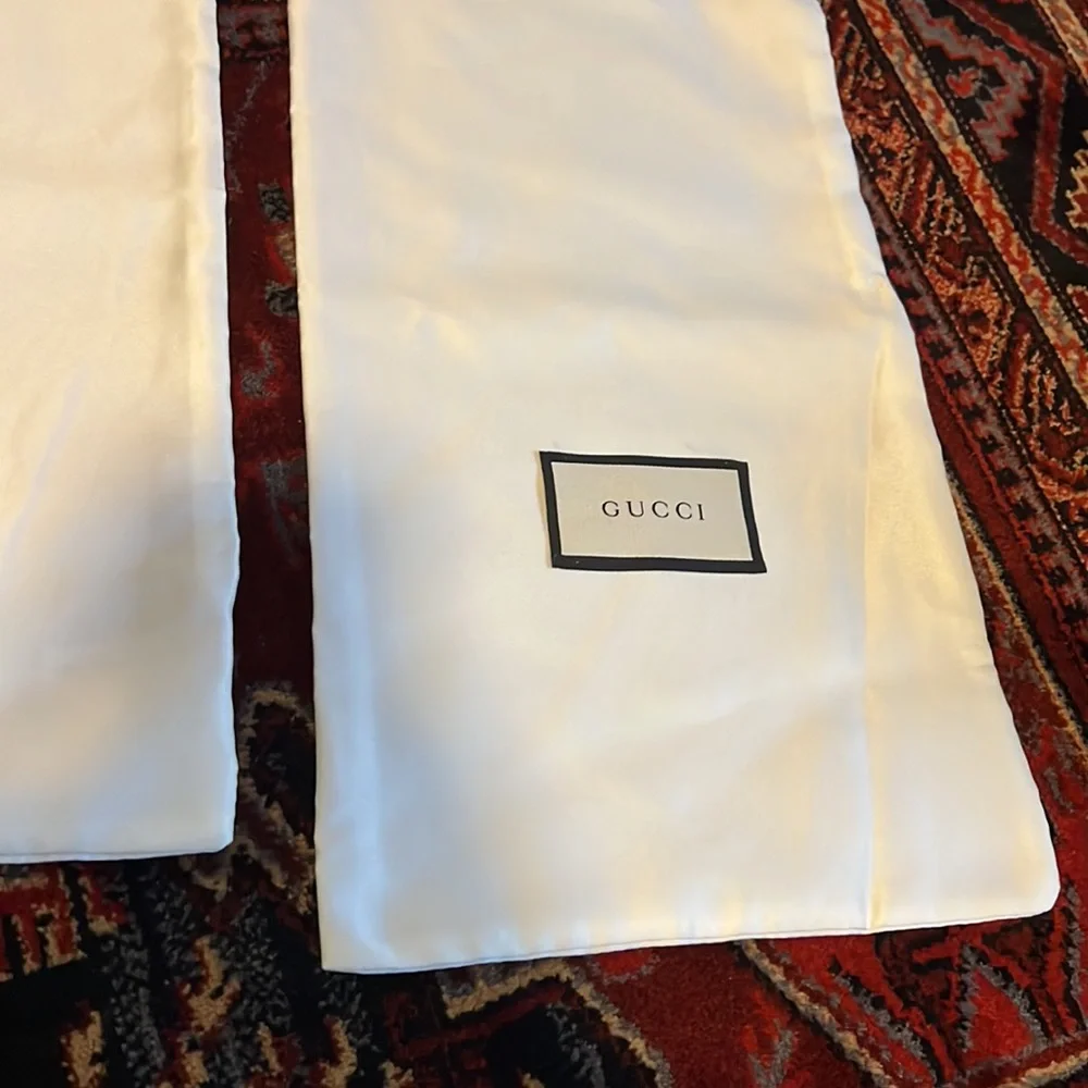 Gucci shoe dust bags (2)